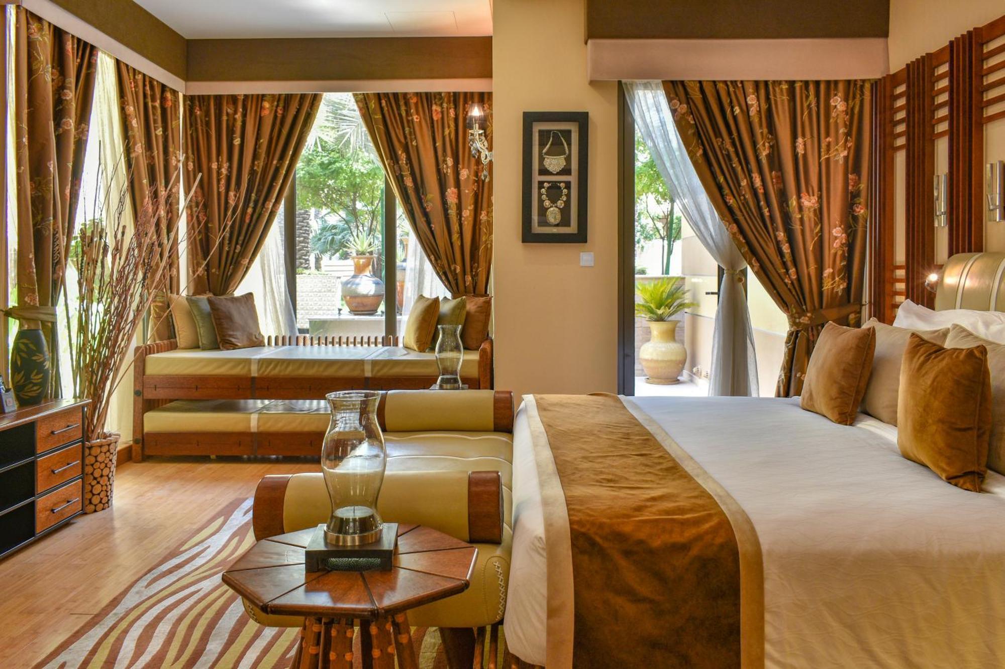 מנאמה Palavra Resort מראה חיצוני תמונה A suite at the Jumeirah Creekside