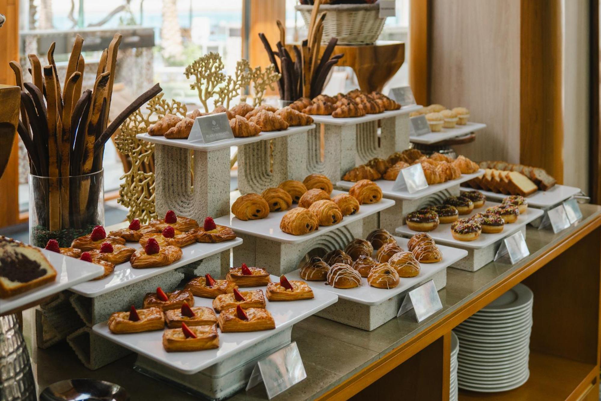 מנאמה Palavra Resort מראה חיצוני תמונה A selection of pastries