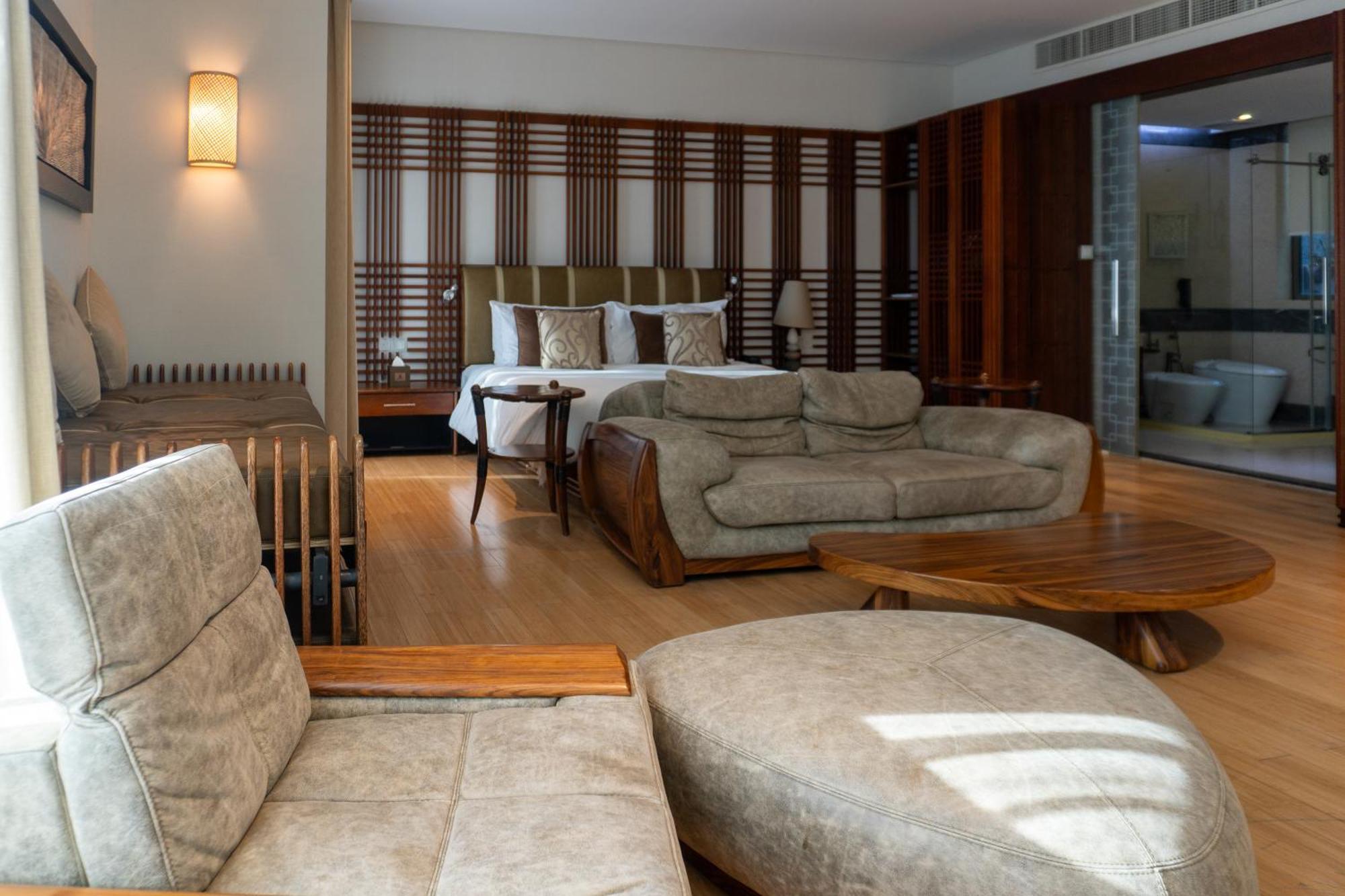 מנאמה Palavra Resort מראה חיצוני תמונה A suite at the hotel